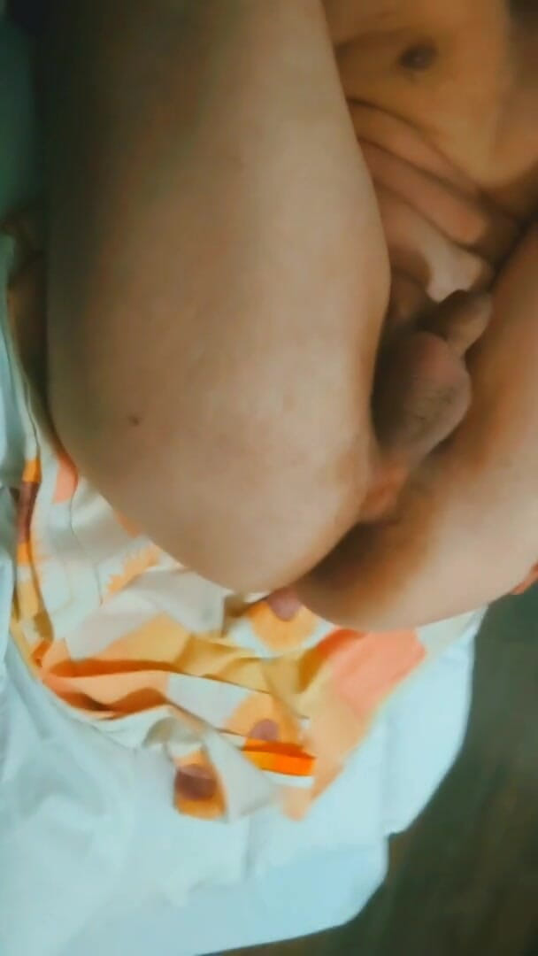 Merry Bell: Cậu bé chơi hậu môn