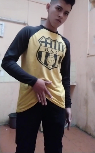 Chicos Virales: Horny Young Latino at Work