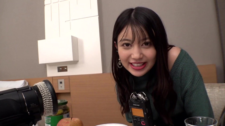 DOC channel: तीव्र और प्यारी फुसफुसाती आवाज जो आपके कानों को पागल कर देती है! मस्त आवाज के साथ मस्त शरीर वाली हसीना!