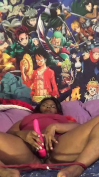 Nilou en juego en la sala de cosplay