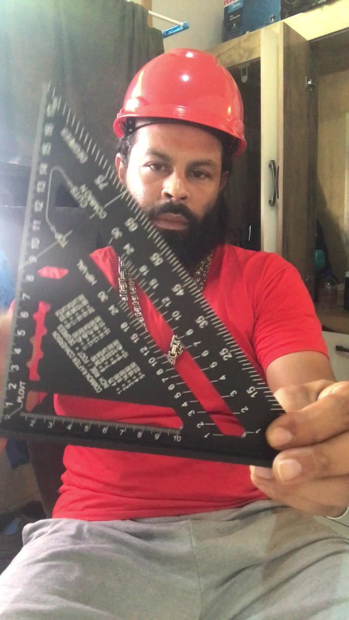 i7Bernard: Шолом і квадрат.