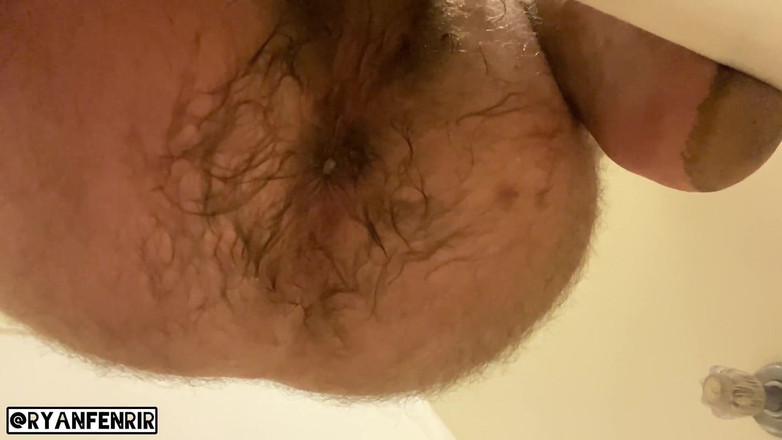 Ryan Fenrir: Ryan Fenrir spermă picurând după ejaculare înăuntru anală