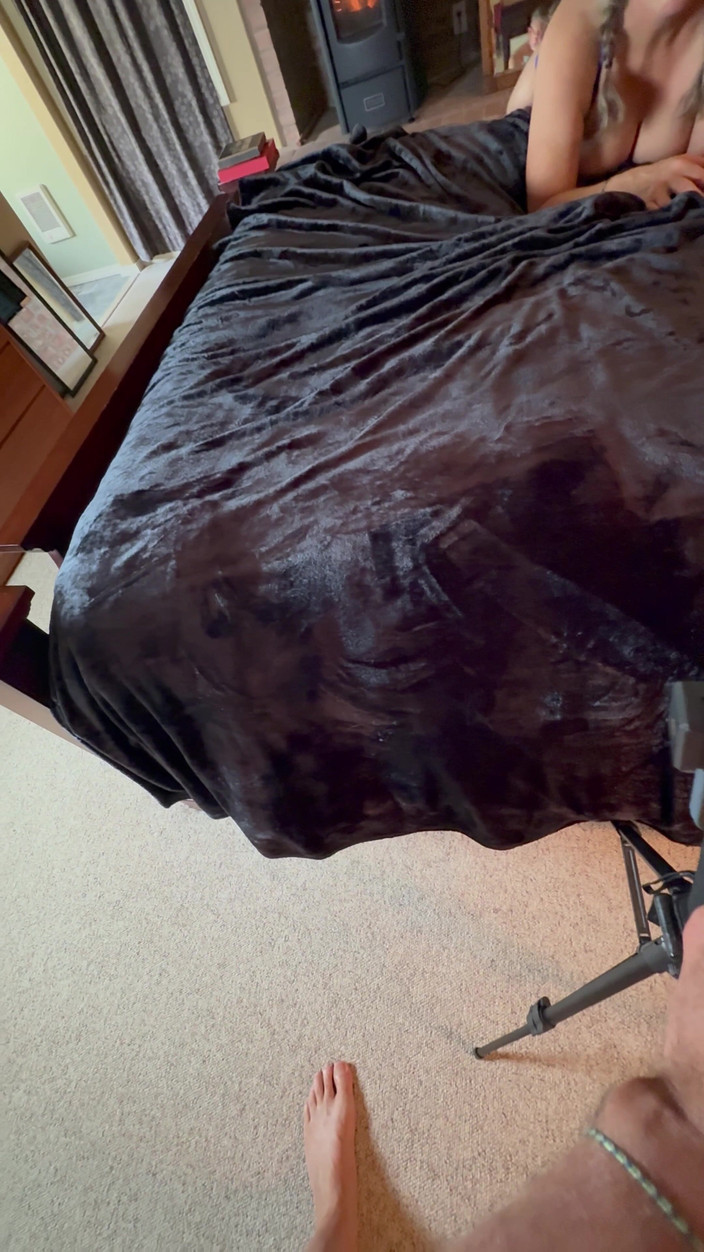 Bonewizzard69: Madura esposa consigue montada y cabalga por detrás