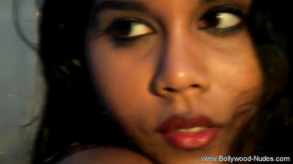 Bollywood Nudes: Modlitwy o erotyczny spokój