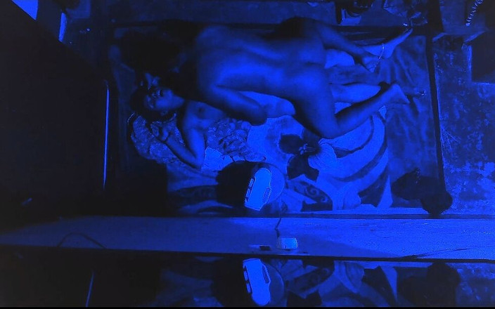 Busty Banuu: Indiska par knullar i natt