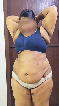 Sexy Bhabi in Blue Saree, Removing Saree to Show Here Sexy Chubby Body. Big Boss and Ass
