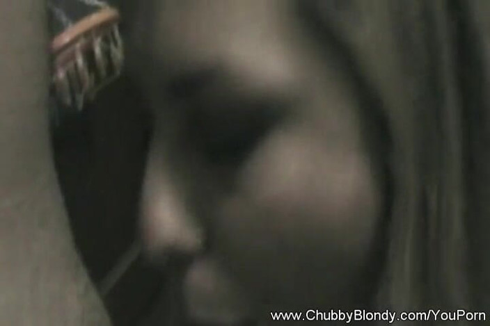 Chubby Blondy: Chubby blonde MILF slut suck that cock realy hard