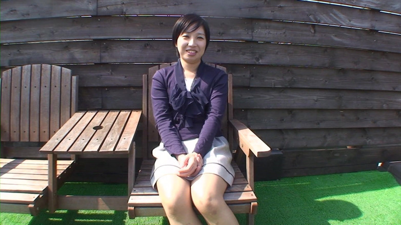 Asian Mature Climax: Memek berbulu asina si tante sange ini dientot habis-habisan sampai...
