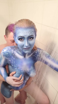 X-men mystique bodypaint douche verwijderen &neuken