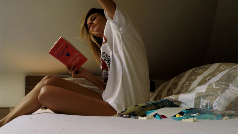 Leon Lambert Girls Twerk Parties CFNM: Kate has no panties