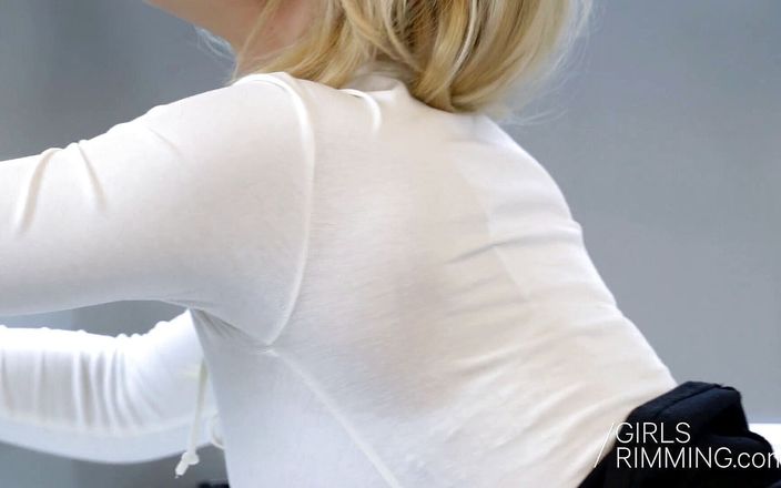 Girls rimming: Năm mươi sắc thái của thủ dâm