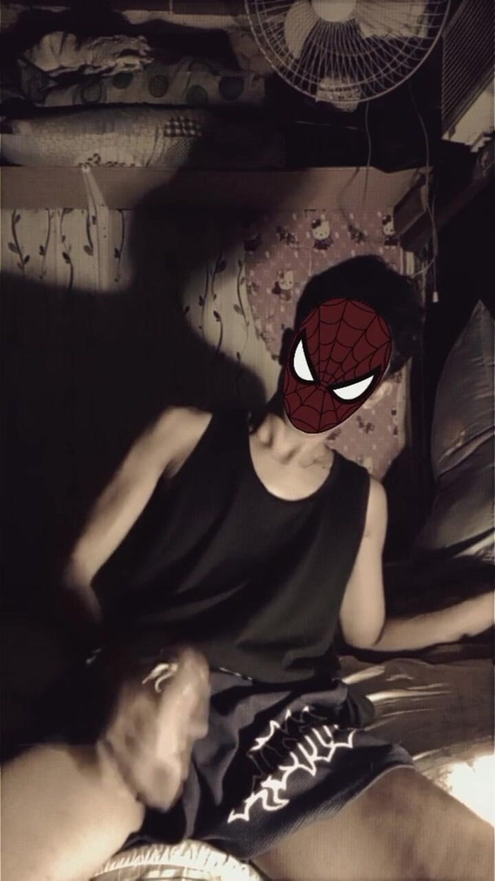 SunflowerBaby: कमरे में अकेले रहते हुए हस्तमैथुन करें