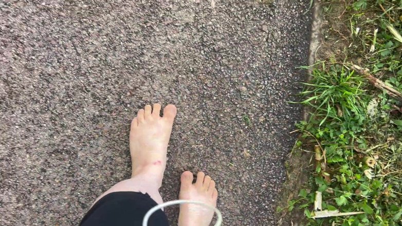 EeveeXo: Barefoot Walking on the Beach Sfw