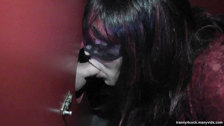 Tranny 4 cock: 2019년 9월 글로리홀에서 여러 히딩 삼키기
