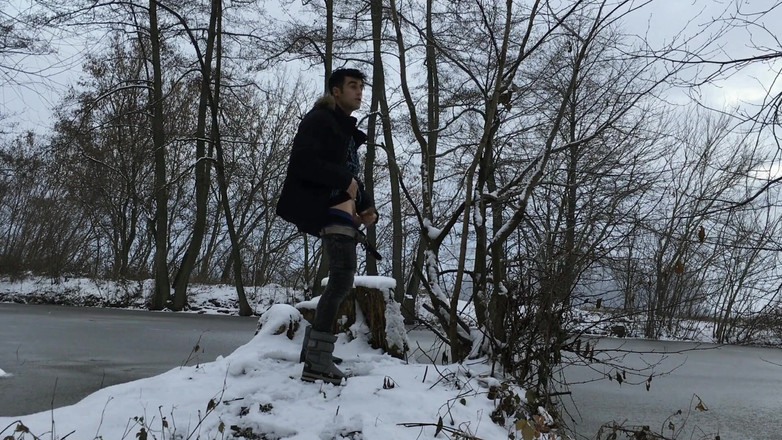 Idmir Sugary: Winter-wichs im schneebewitterten Land zweimal