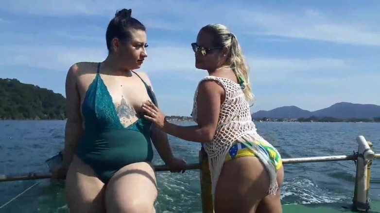 Paty Bumbum: Ekshibicjonizm na łodzi publicznie z Paty Butt i jej ojczymem Agatha...