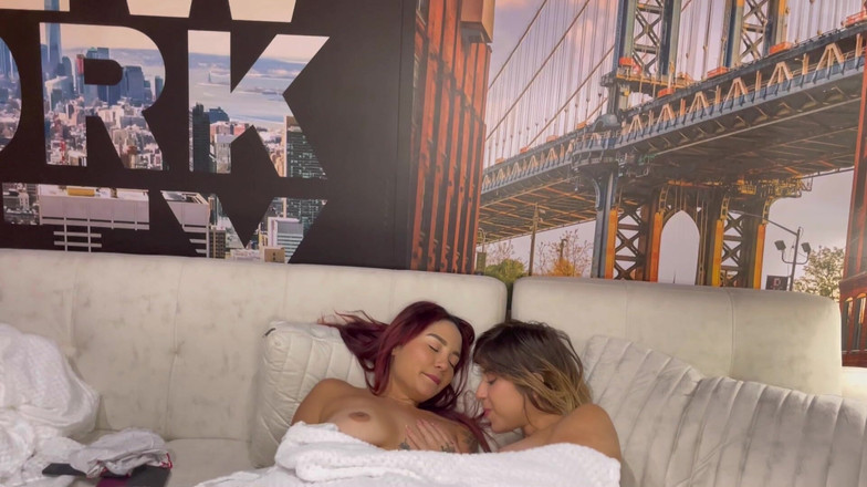 Allison Sweet: Noc hrůzy a rozkoše: Allison Sweet a velká zadnice Molly...