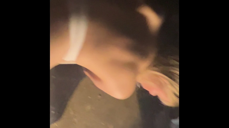 Coco Lovelock: Noche de sexo al aire libre! Mamada en el coche...