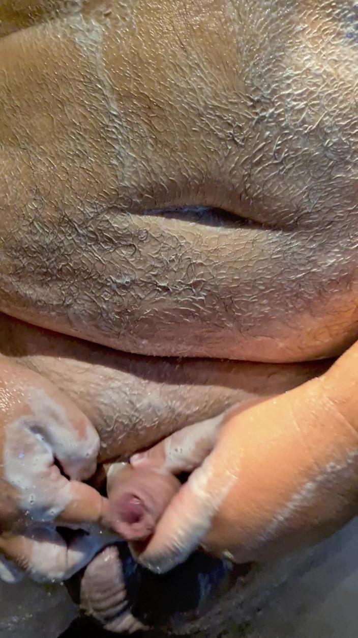 Punchbagplz: (Spermă finală) Venerarea corpului ursului cu vedere la persoana 1 - luptătoare...