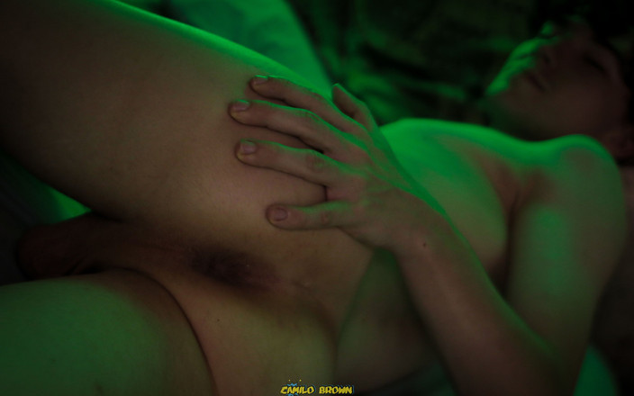 Emmanuel Kokichi: Sertai saya dalam perjalanan di sekitar badan saya, dari kaki...