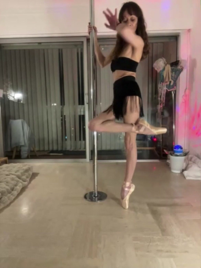 Chris06d72: 관능적인 탱고