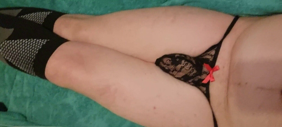 Tinychubman: Malý čůrák v tangách Alicia Smallz