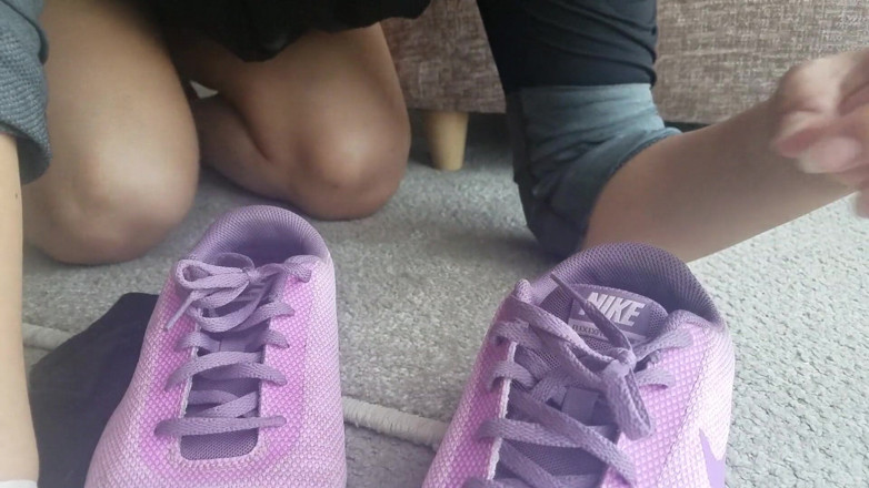 Footlicious3: I spit on my shoes. Smelly, filthy, dirty black socks