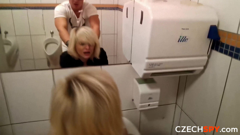 CzechSPI: Czech 3: After-hours Hookup with the Horny Bartender