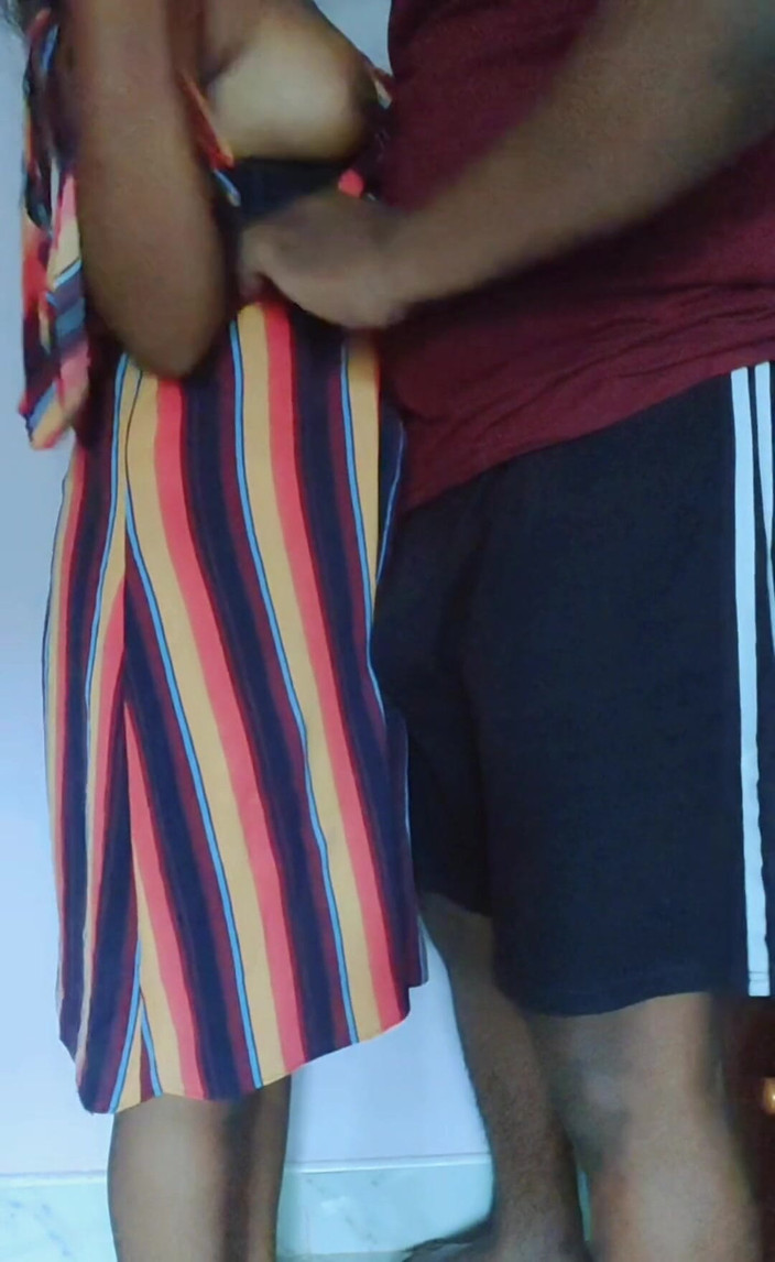 SlMilan: Bhabi India gadis kampus 18 tahun