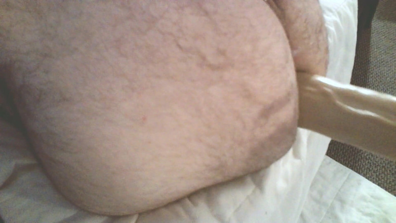 Bttmbear71: 섹스 머신과 10인치 딜도로 나를 풀어줘