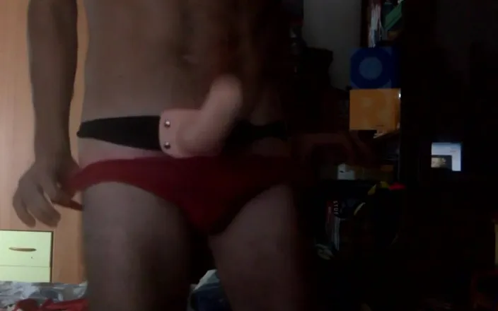 ceien: Very good quick striptease
