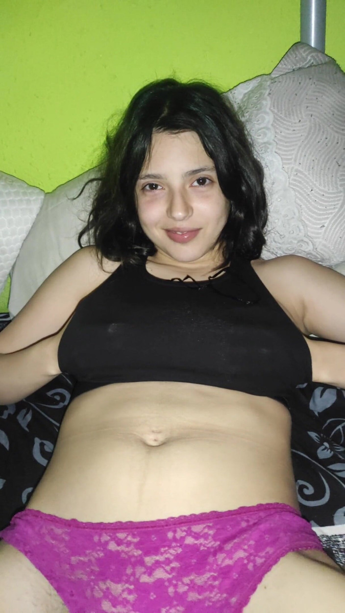 Endemoniados: Pussy eating and fucking a teen at night before going...