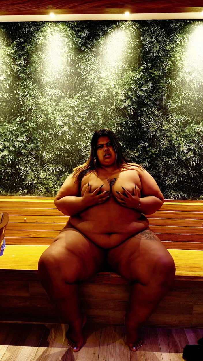 Bom bom bbw: Come Play with the Biggest BBW