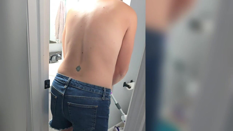 Ladyandme: Topless Lady Cleaning House