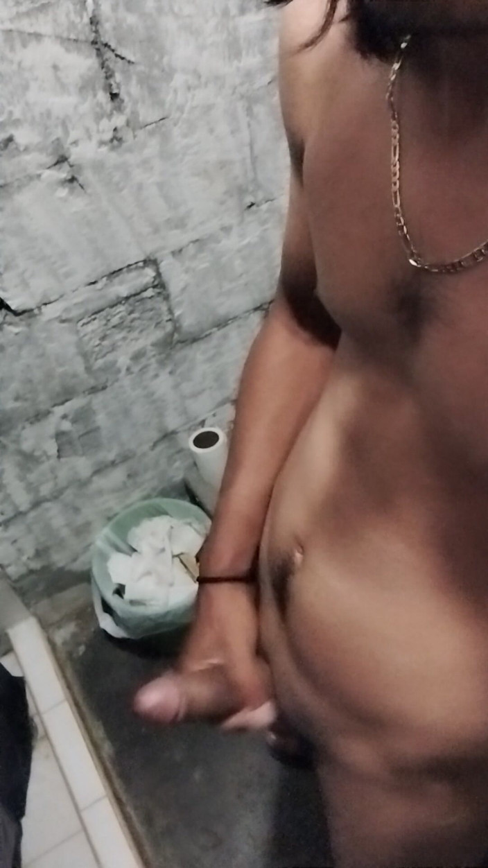 AlexAlejandro13: You Want to See Me Naked