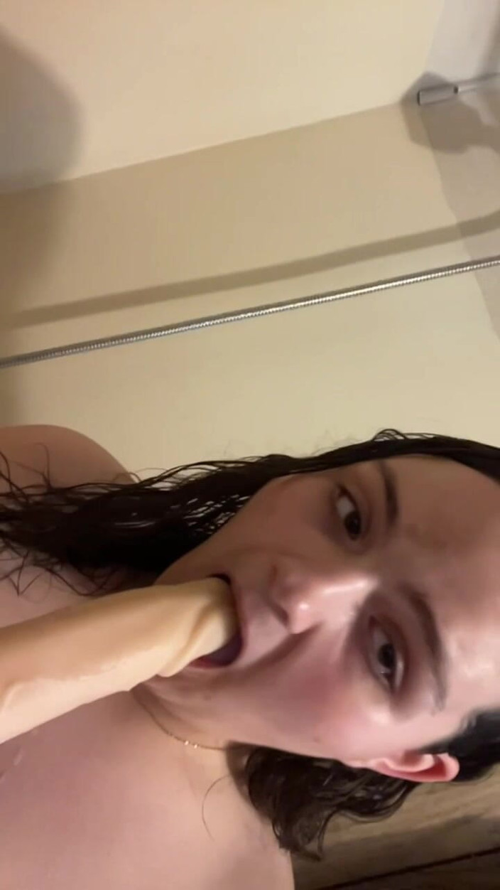 Ava Heart: Having a Good Bath