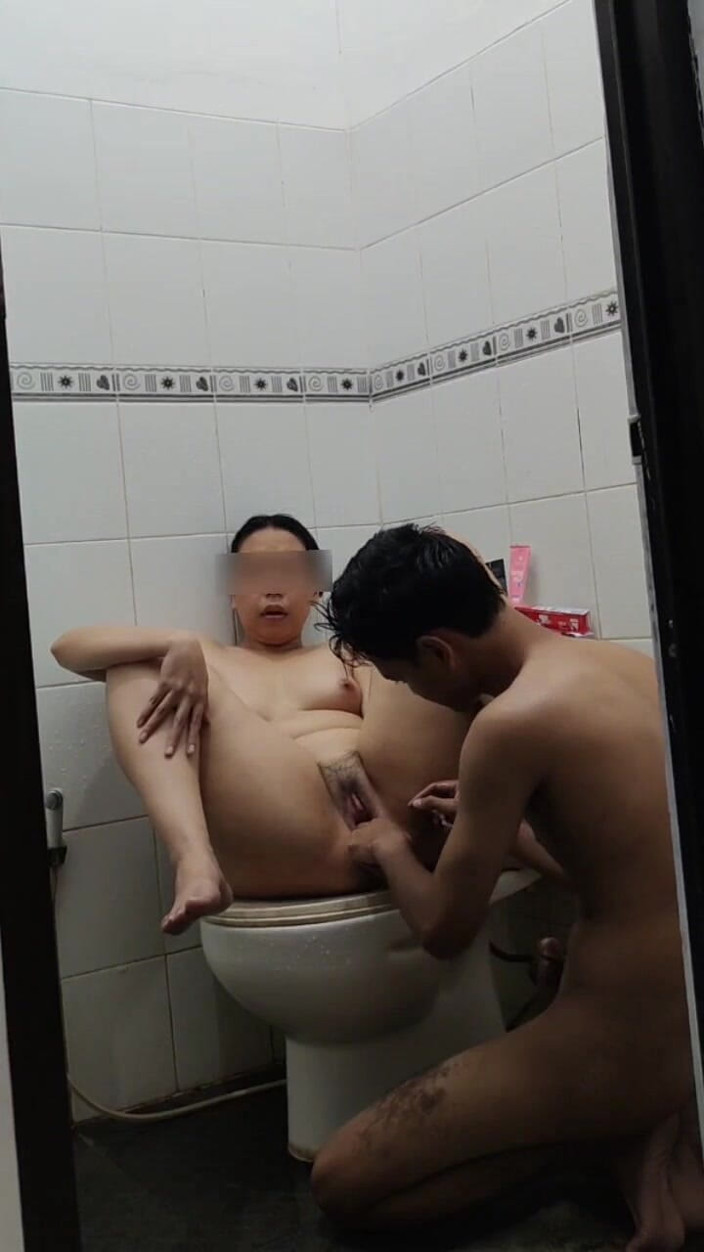 marcelino: 带我的继妹一起洗澡