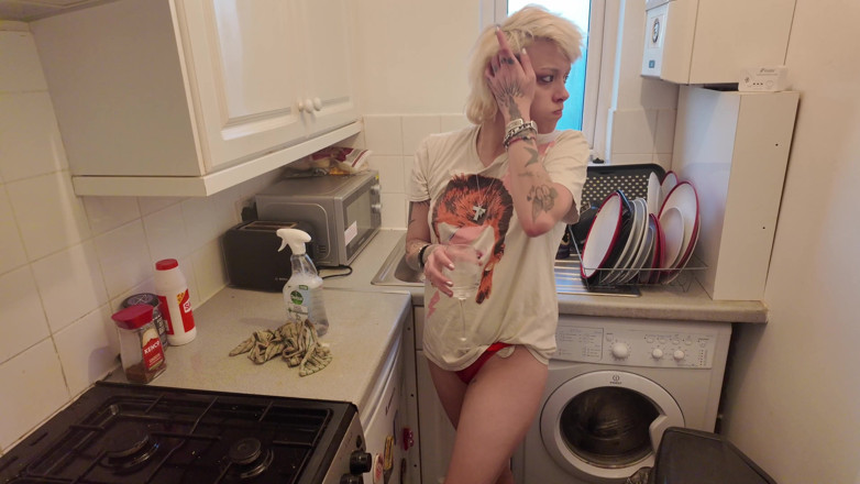 Glitterqueen1999: Caught Wanking by Stepmommy - Reluctant to Taboo Fun