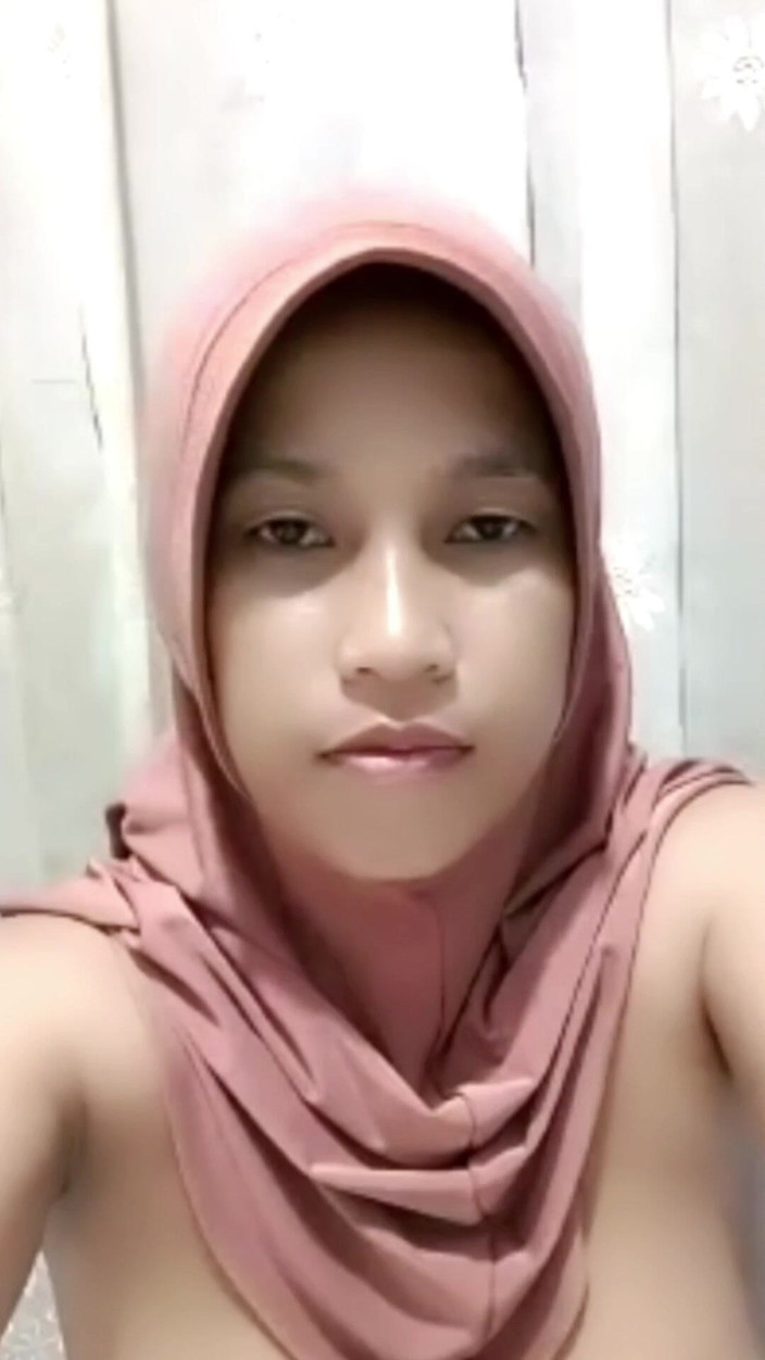 Rania: Ich werde meinen arsch in den arsch getreten bekommen