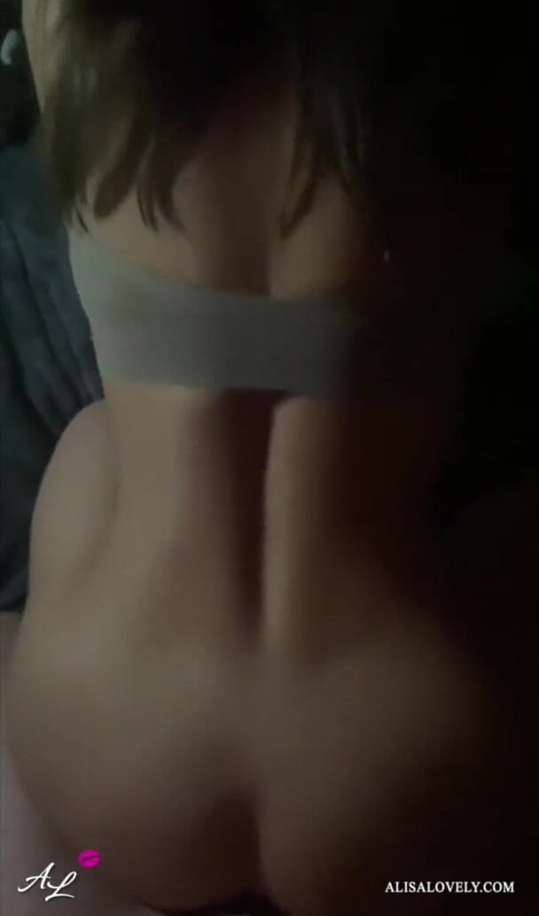 Alisa Lovely: Evening fuck of a beautiful brunette with a pawg doggy...