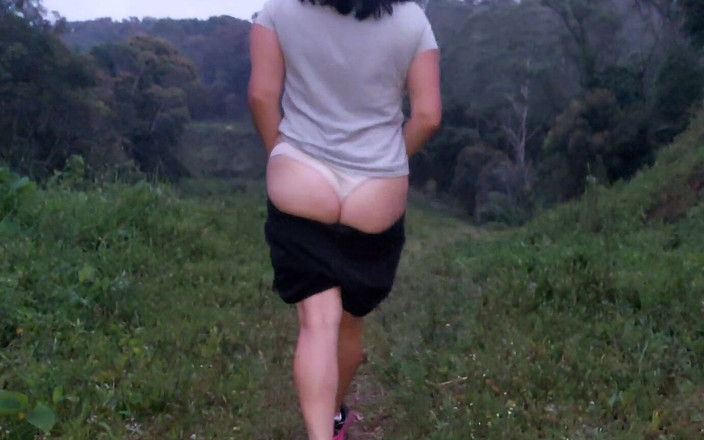 Kasallpimenta: 人妻决定在户外给老公戴绿帽