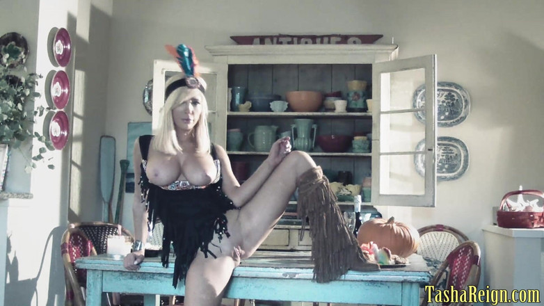 Tasha Reign official studio: Tasha Reign Meraikan Makanan Dengan Cara Tersendiri