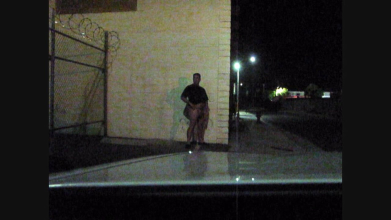 The porky pervert: Pancutan mani di tepi jalan waktu malam