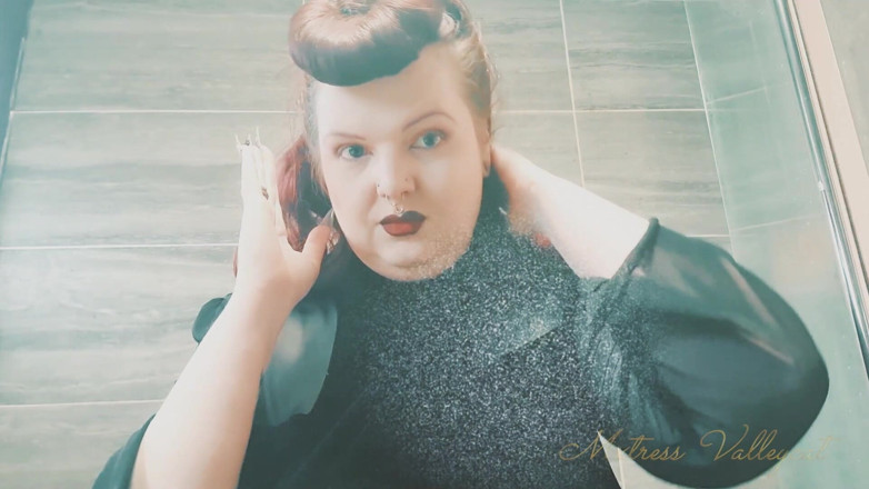 Mxtress Valleycat: Talon Tapping Tease