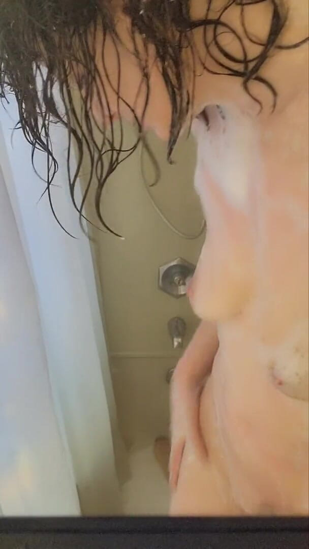 Nympharena: IMU4EA takes shower1
