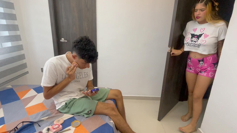 Gabriela Wish: 나를 게이로 보이게 하여 나를 유혹하는 배다른 여동생과 나는 그녀에게 내가 아니라고 보여줘