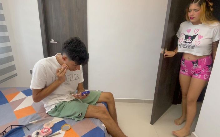 Gabriela Wish: Sora mea vitregă mă seduce încercând să mă facă să arăt...