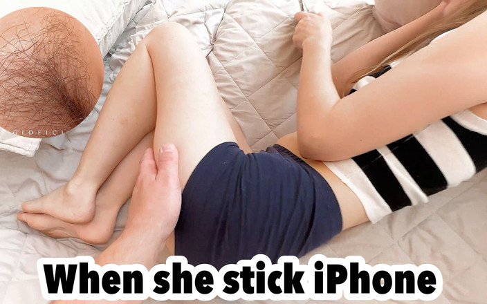 Gigi oficial: Kiedy trzymam się Iphone'a, moi przyrodni bros, używali do wąchania...