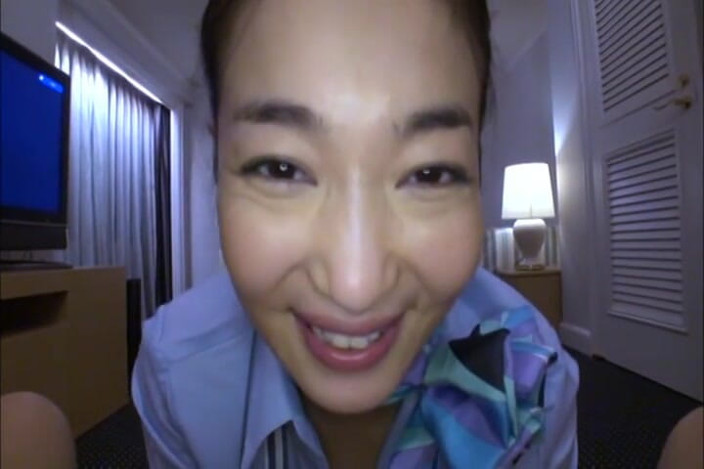 CherryBONBON: Elegant Flight Attendant Ryu Delivers a Performance Filled with Beauty...