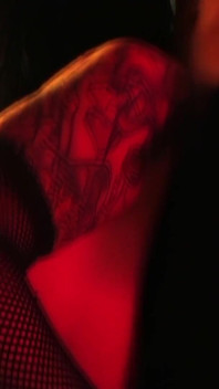 Dominatrix Texas Presley mendominasi dan dikongkek pepeknya